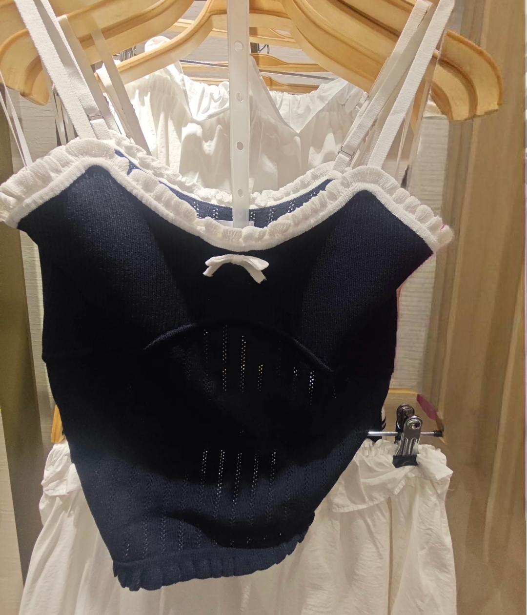 VM NY NB UR2025秋甜美撞色木耳边蝴蝶结针织衫吊带背心上衣女ins