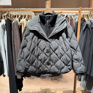 VM NY NB UR2025冬休闲绗缝水波纹连帽拼接针织宽松羽绒服外套女