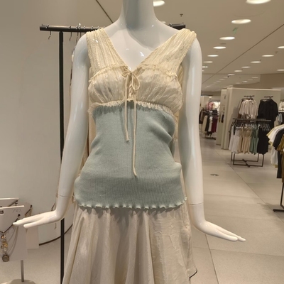 花边拼接V领系带针织衫背心女