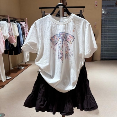 VM NY NB UR2026夏时尚休闲粉彩风都市童趣手绘蝴蝶结印花T恤衫女