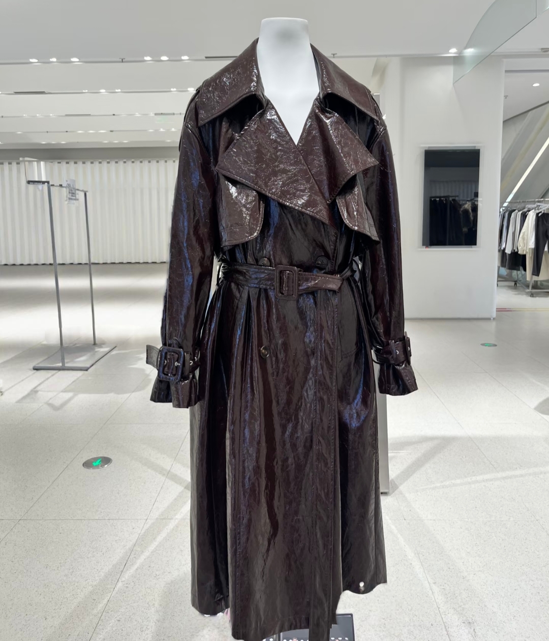 复古气质翻领酒红色长款风衣外套