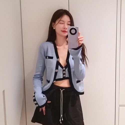 【折】Nana Jacqueline23AW 秋冬拼色针织三件套装背心半裙外