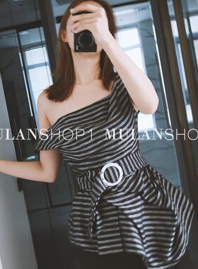 【折】【】C/MEO 无袖条纹上衣/白色荷叶裤脚九分裤