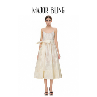 【折】Major Bling 蕾丝鱼骨伞型大裙摆中长连衣裙