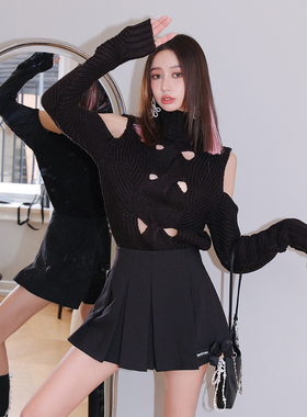 For Love and Lemons结构缆线露肩镂空交叉针织高领毛衣女