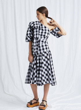 【清货折8】ACLER2J春新款时尚泡泡袖格子斜肩长款连衣裙木兰