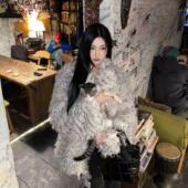 新款 Andrea Martin24秋季 滩羊毛泼墨茶色翻领环保皮草外套