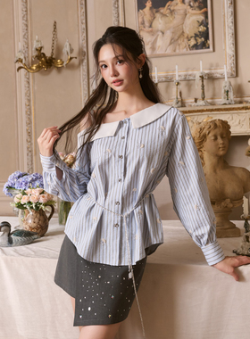 Three Quarters25AW 蓝色微皱重工刺绣露肩条纹衬衫