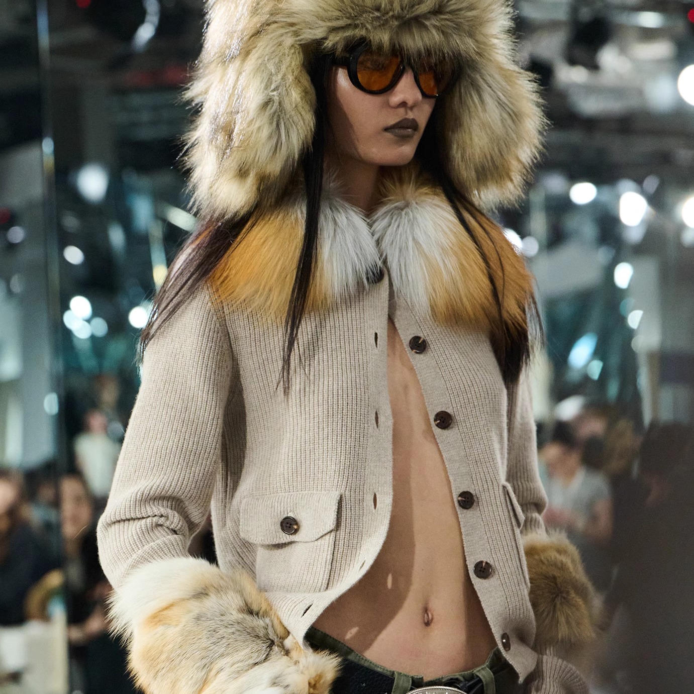 MARKGONG 25AW新款 米色拼红狐领 灰色拼银狐 针织开衫