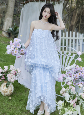 Three Quarters 官方旗舰店24新款蓝色剪花手缝珍珠花朵抹胸连衣