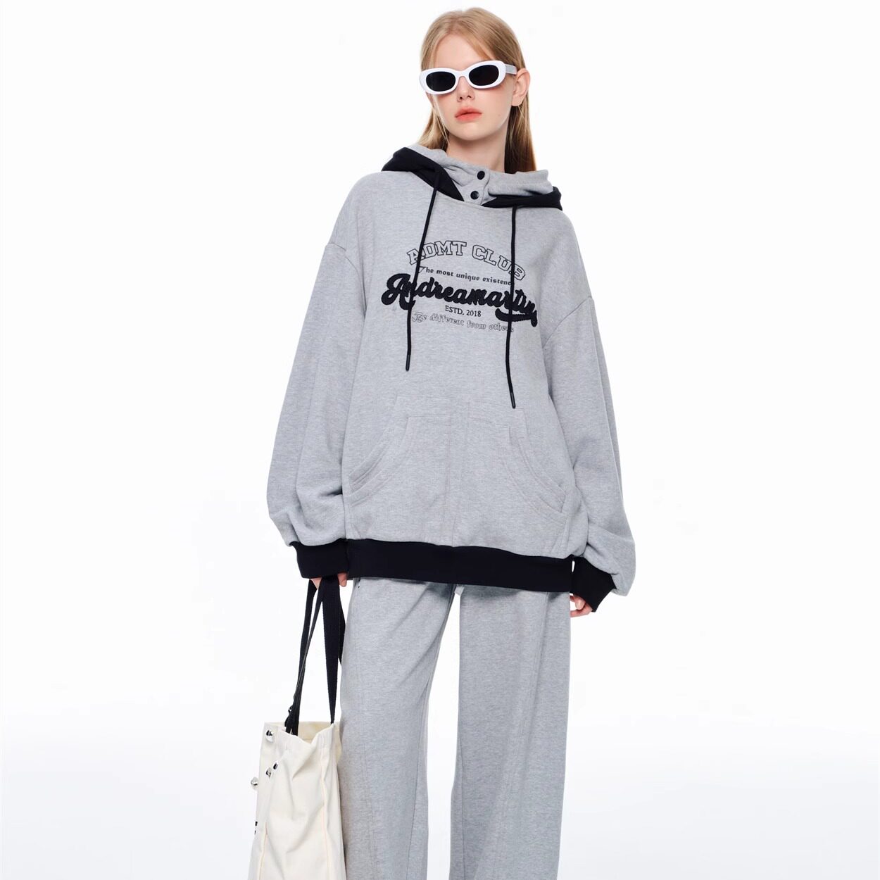 Andrea Martin24秋季灰色假两件分割口袋卫衣logo贴布绣长裤