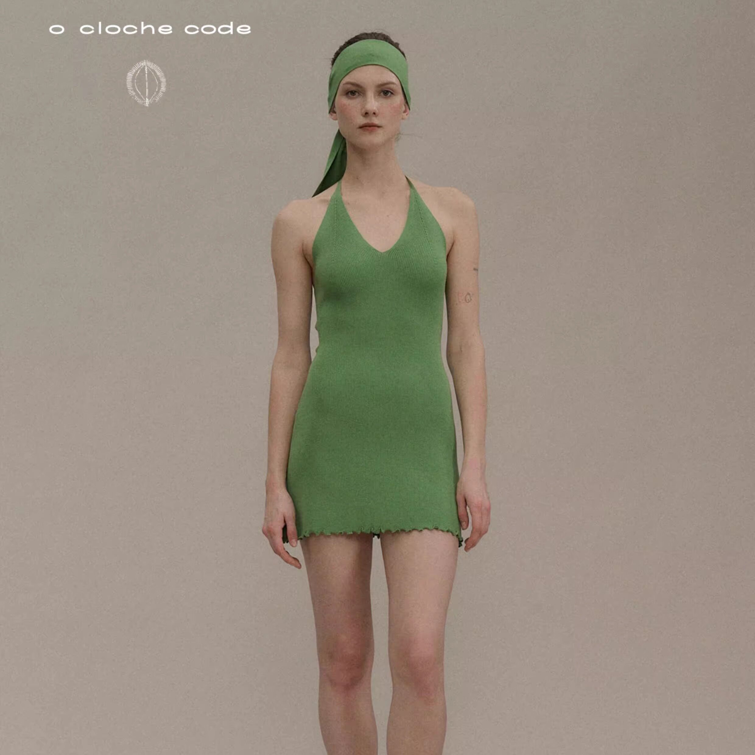 o cloche code__挂脖吊带裙（含飘带）