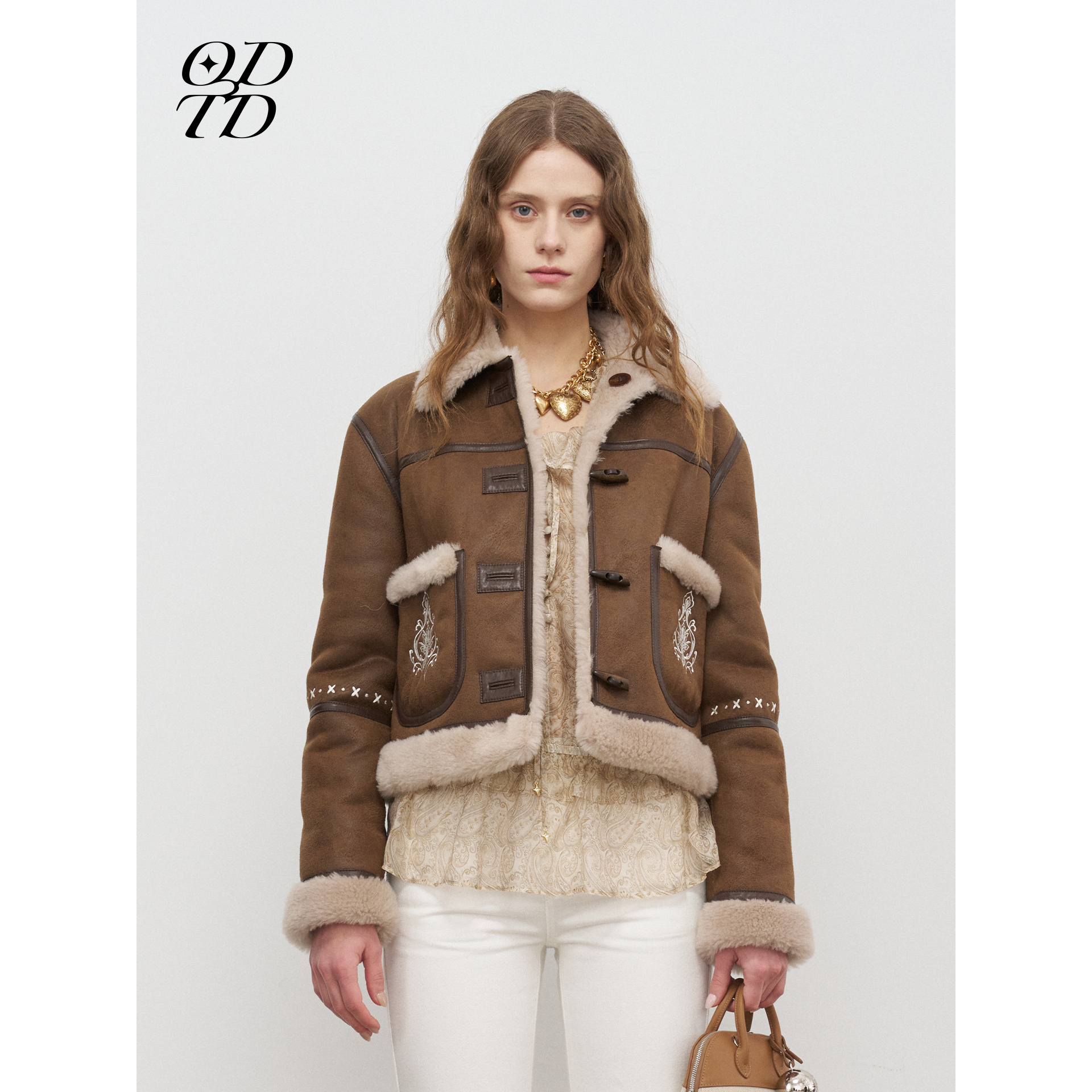 【设计师女装】ODTD25秋冬新款箱型皮毛一体花纹刺绣短外套小香风