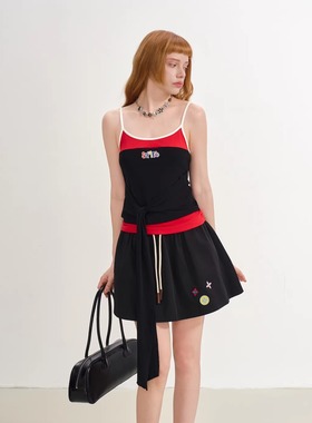 SOFITTE 25AW秋季拼接绑带撞色假两件吊带黑色绣标蓬蓬半身短裙