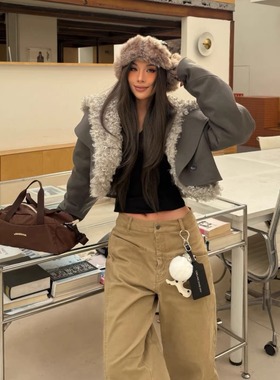 JAC FLEURANT2025秋冬 灰色毛绒两件套夹克织带条纹牛仔对摺西裤