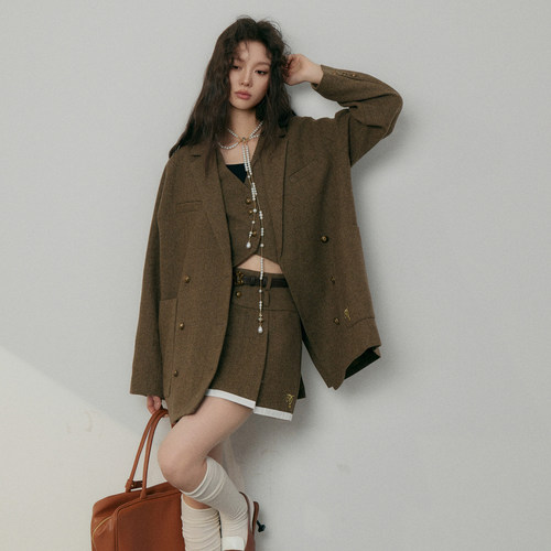 La Freedom 2026秋冬新款老钱风羊毛双排扣羊毛外套马甲半裙木兰