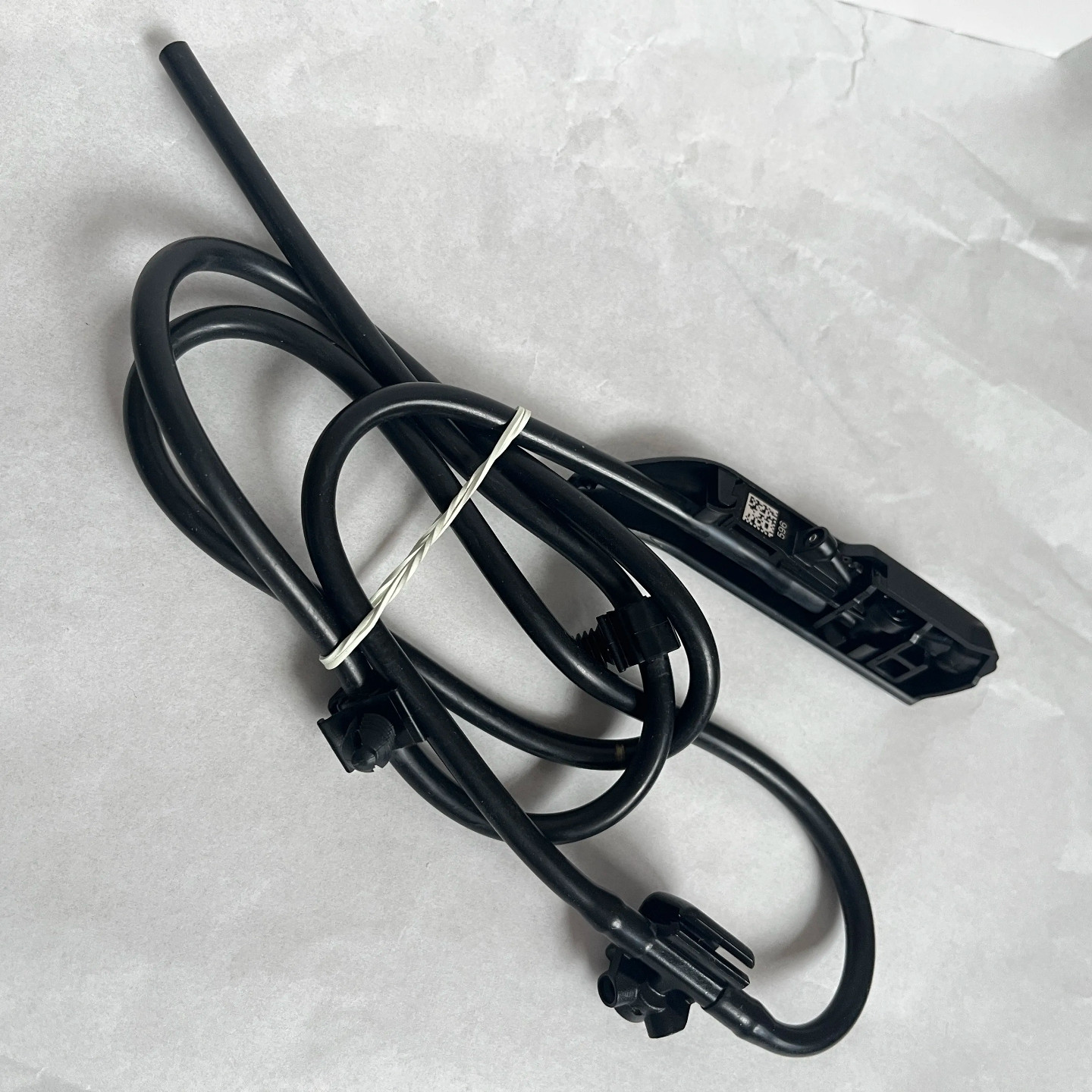 适用Tesla特斯拉Model3 ModelY前挡雨刮喷水嘴总成原厂玻璃水喷头