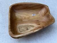 Solid wood irregular-shaped fruit plates, log trays, fruit plates, wooden basins, wooden plates, wooden bowls, irregular wooden plates and tableware thumbnail 6