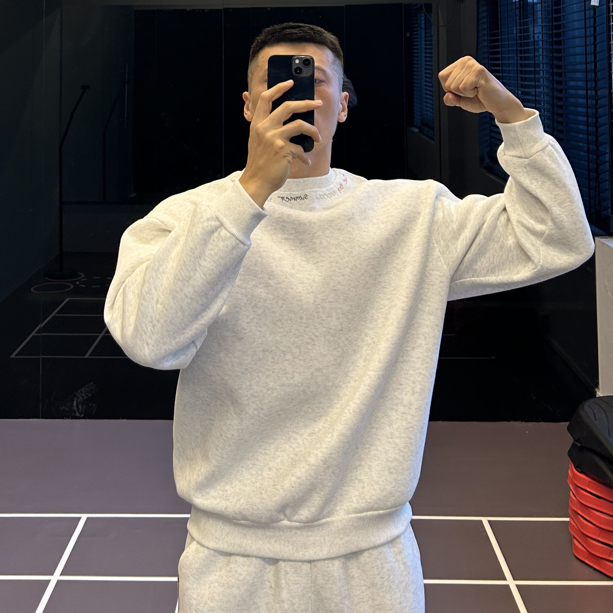 380G重磅廓形卫衣男字母刺绣圆领