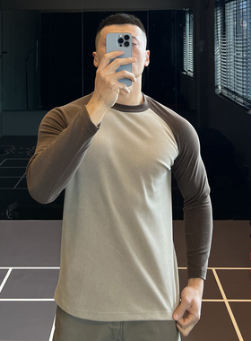 IRONTRAP撞色拼接德绒圆领卫衣男保暖发热内搭打底长袖T恤健身衣