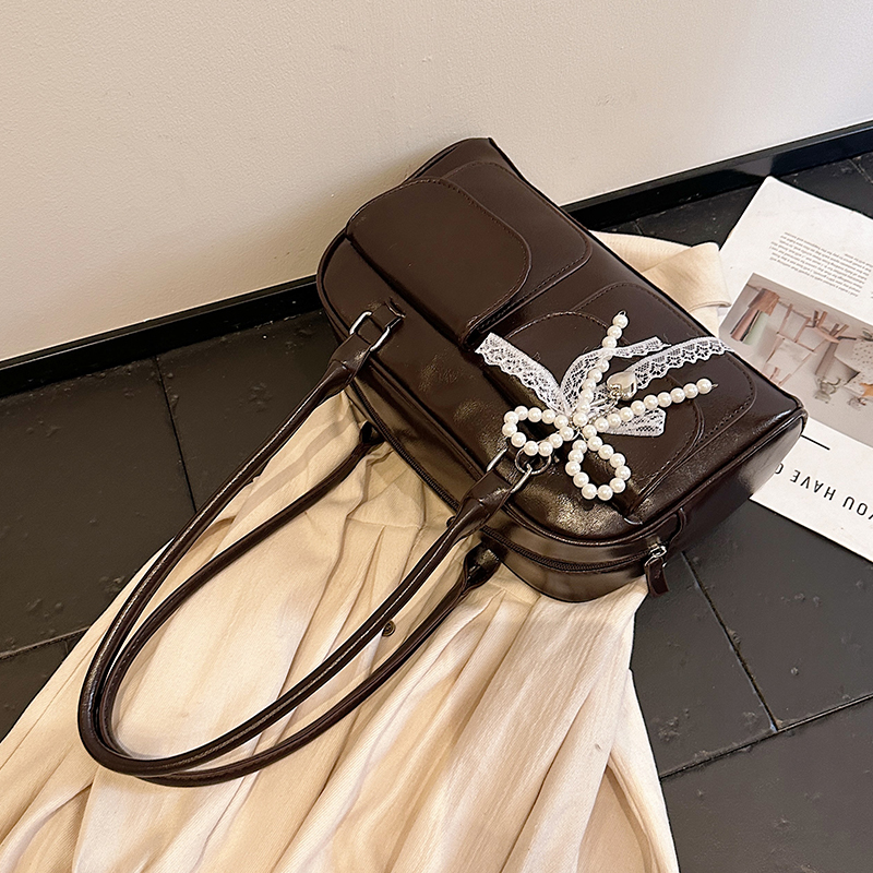 楠小姐高级感复古波士顿包