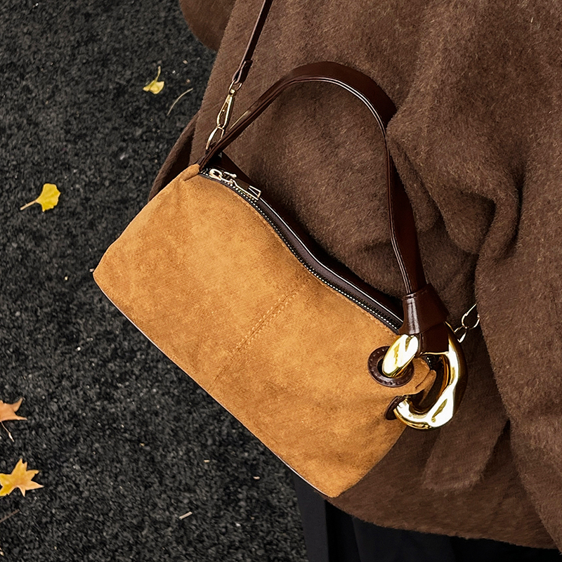 2025新款麂皮波士顿包女百搭手提腋下包高级感枕头包