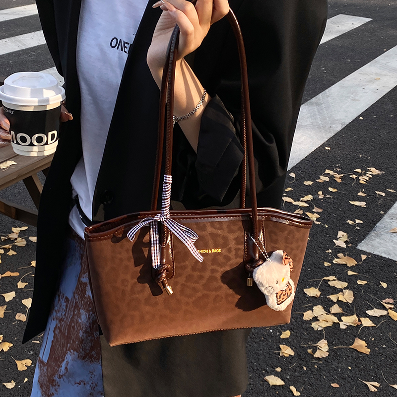 复古托特包大容量单肩腋下手提包