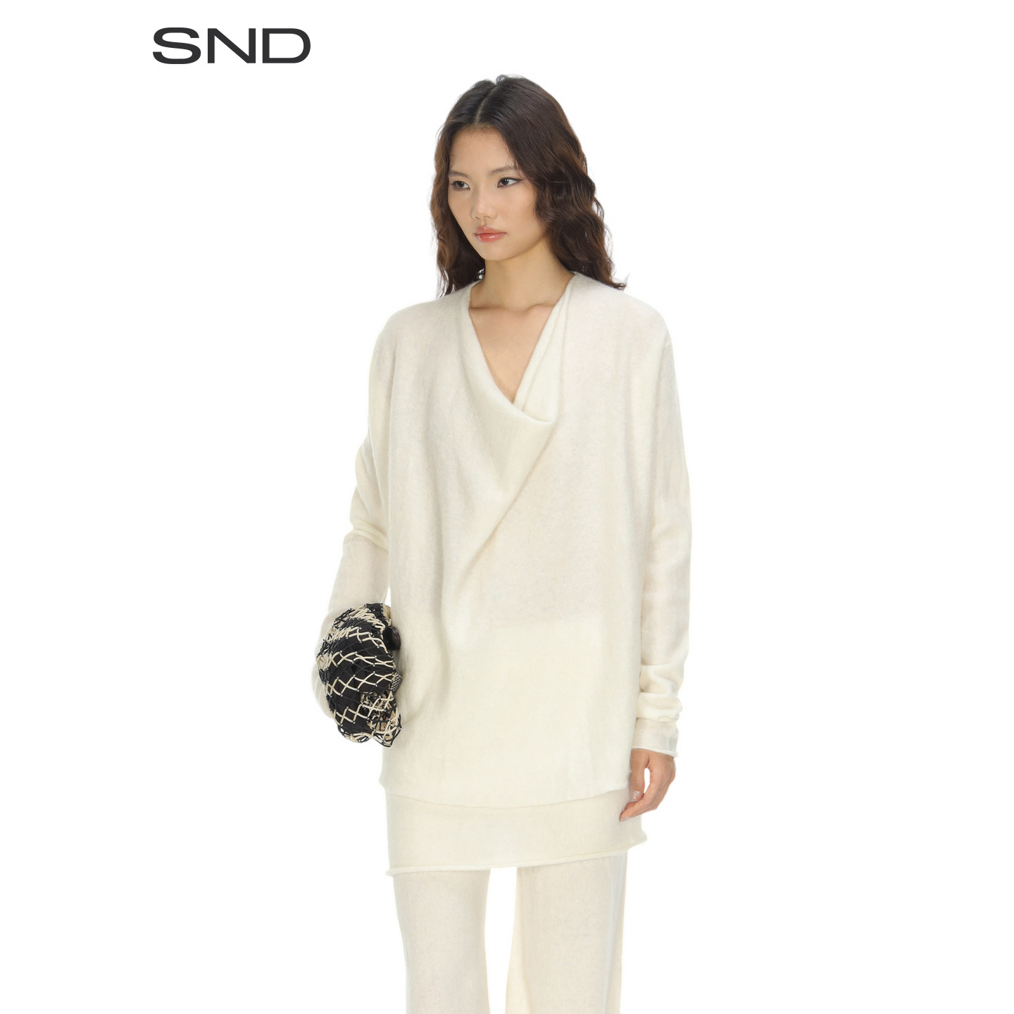 SNDSS26堆叠长袖上衣女款图片