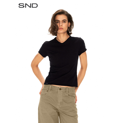 SND口袋肌理面料V领T-shirt
