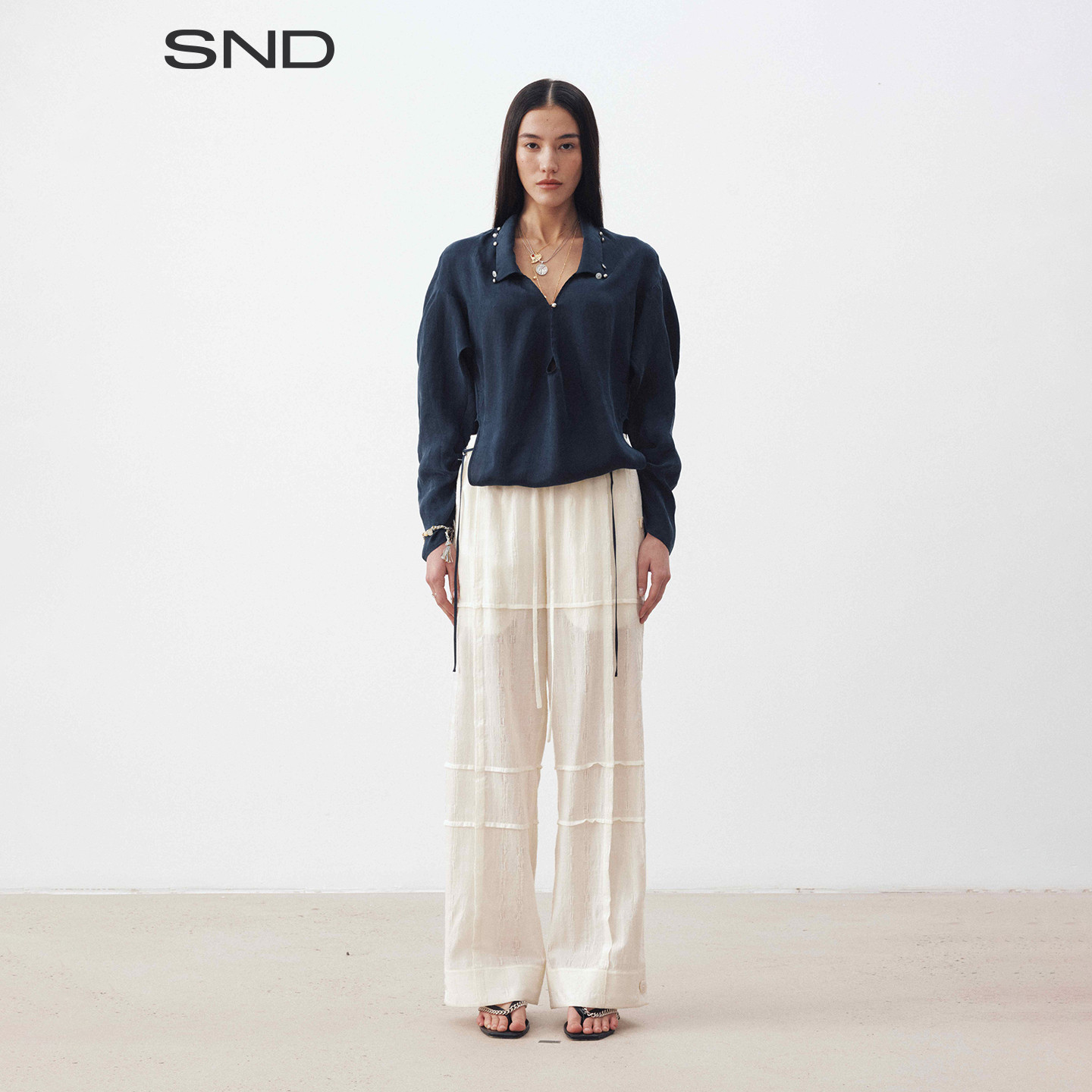 SS25朦胧格纹提花长裤女款图片
