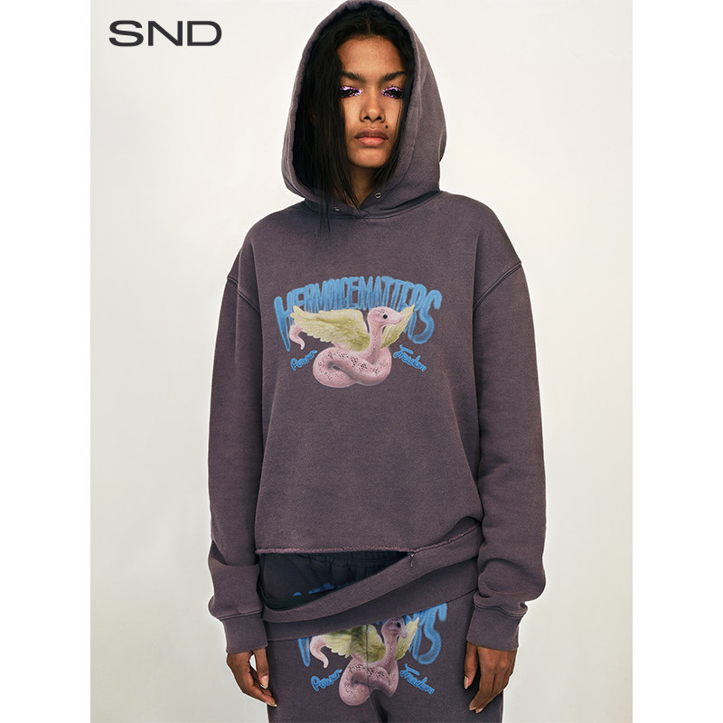 SNDAW24小蛇印花做旧连帽卫衣图片