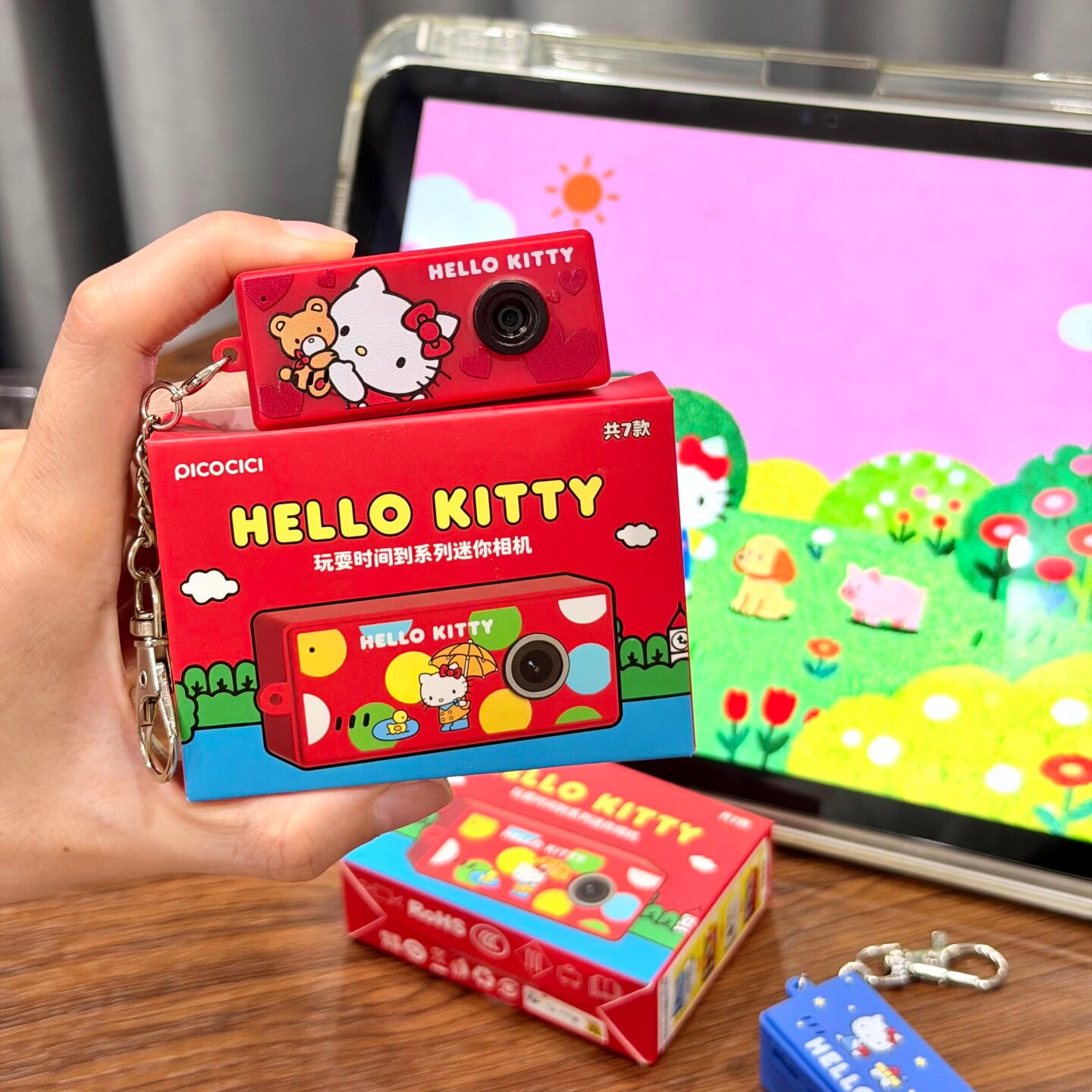 Hellokitty玩耍时间到迷你相机
