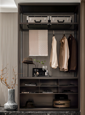 现代意式样板间卧室衣帽间女士服饰收纳箱装饰品套装搭配陈列组合