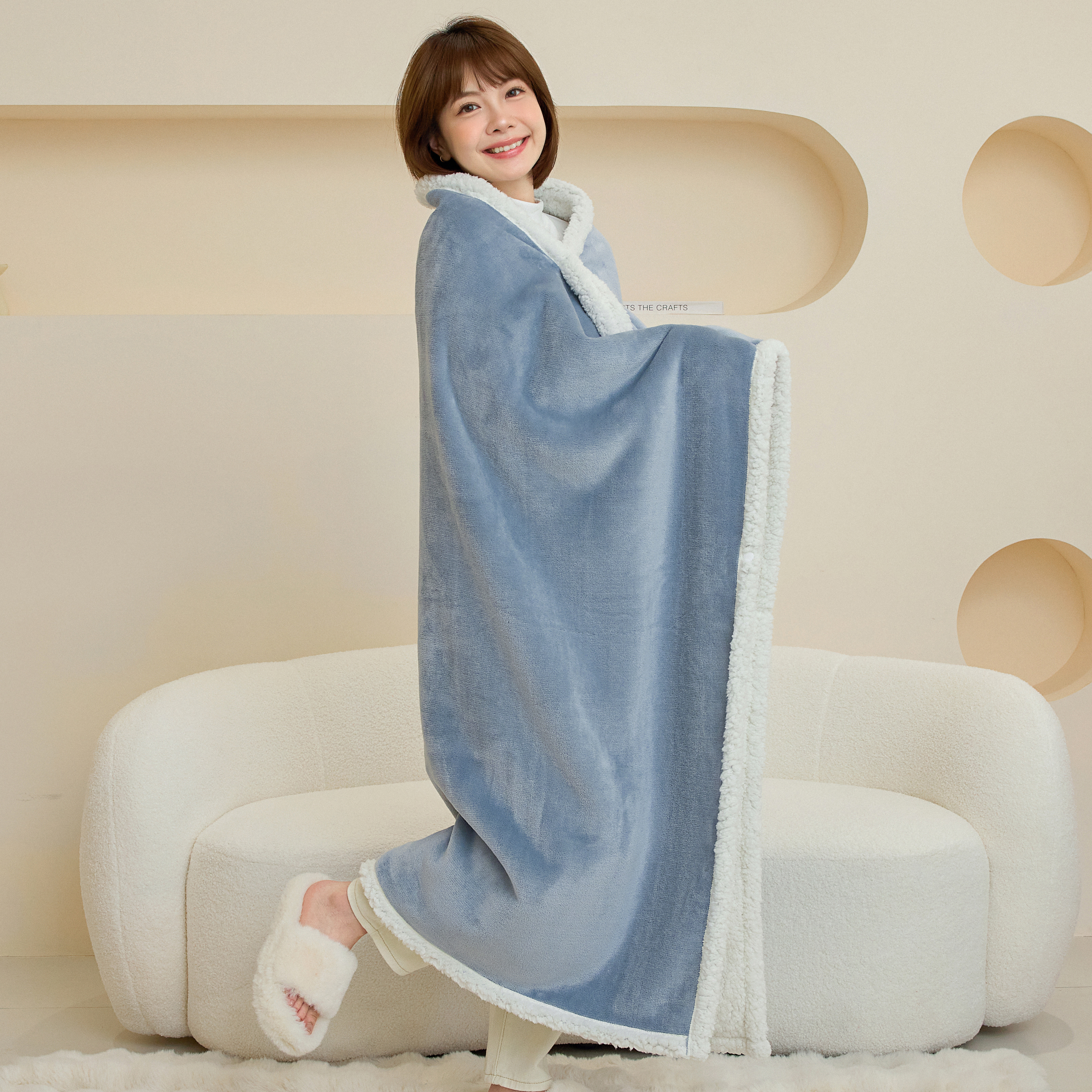 披肩毛毯双层加厚冬季保暖女懒人毯办公室午睡毯可穿式斗篷披风秋