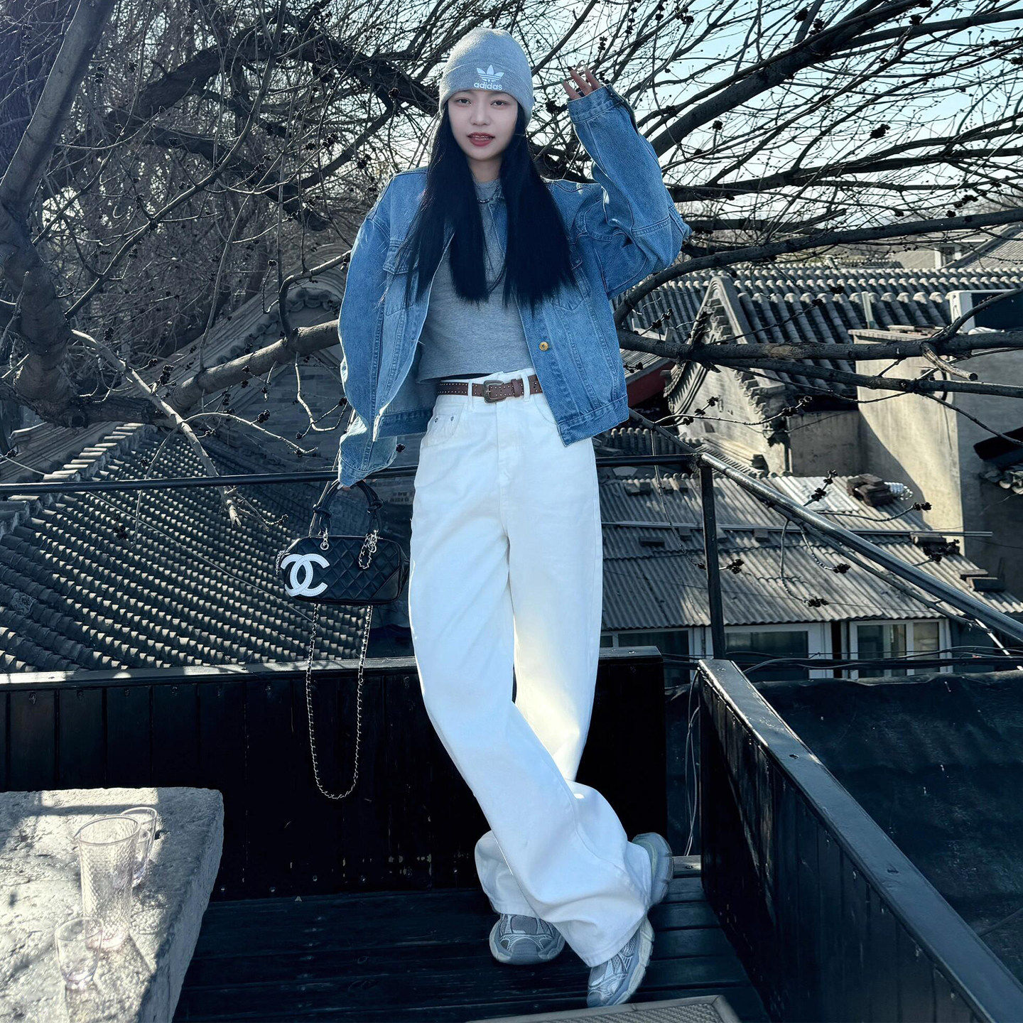 白色阔腿牛仔裤女小个子2026春秋新款高腰垂感休闲显瘦直筒拖地裤