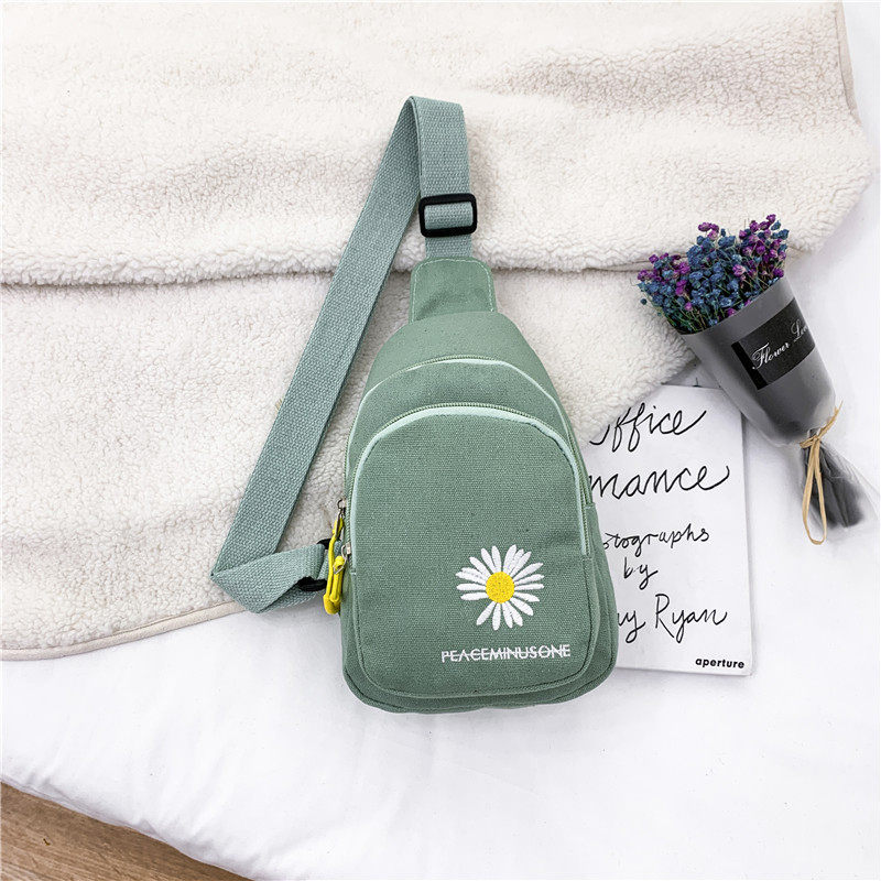 帆布包包女2020新款小清新文艺胸包ins流行百搭小雏菊刺绣斜挎包,箱包皮具/热销女包/男包,胸包,淘宝优惠券,粉丝福利购,淘宝优惠卷