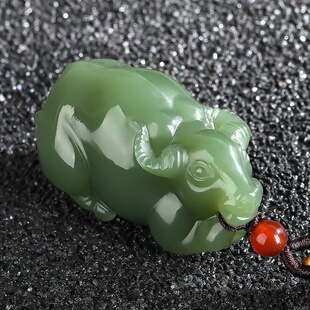 佳媛玉业孤品新疆青黄口和田玉立体生肖牛玉吊坠 男女士款玉坠