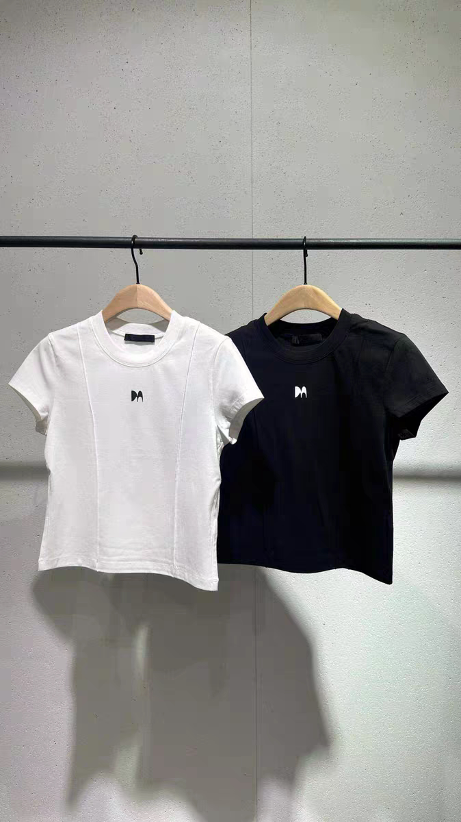 珂家正品春新品M标鱼骨线收腰短T恤