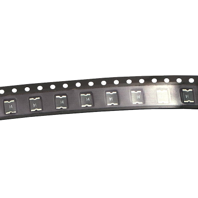 贴片PTC自恢复保险丝封装1812