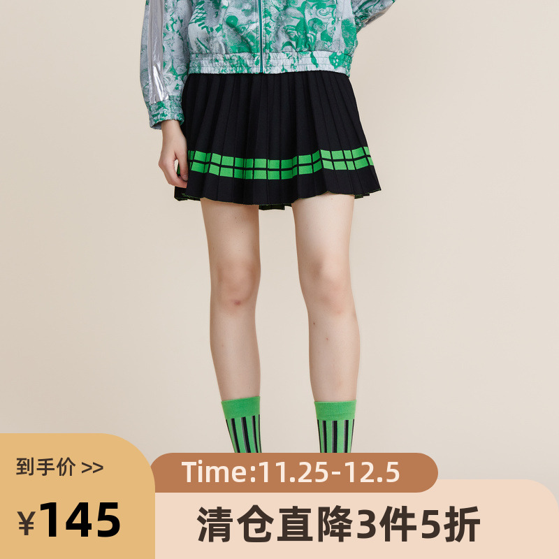 针织百褶半裙，俏皮减龄，包容性强