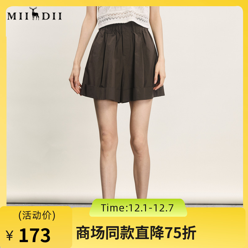 简约百搭短裤，日常休闲不失优雅，包容性强