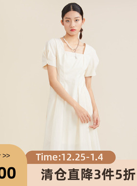 谜底2022夏季新款复古优雅修身收腰方领泡泡短袖连衣裙222ML0582