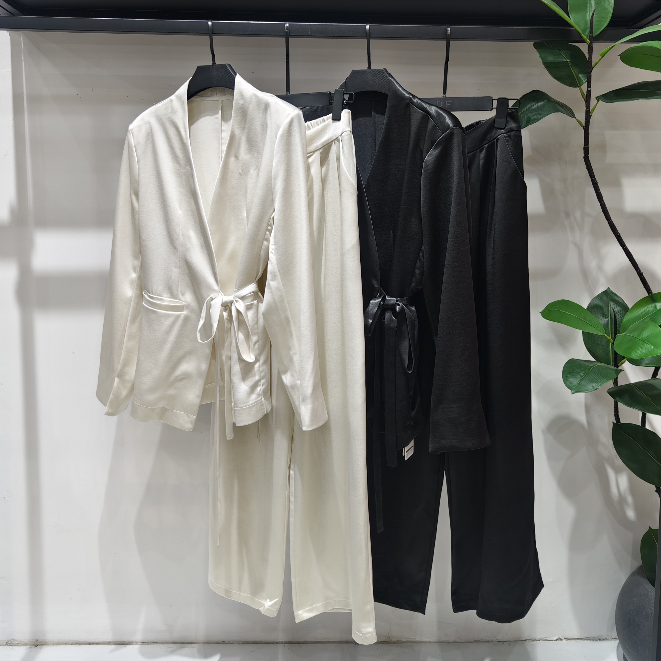 2026春季新款气质百搭高级感醋酸西装+阔腿裤套装两件套外套女