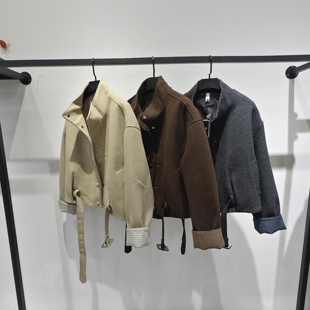 高端欧货2025年秋装新款立领格子撞色设计感小众腰带毛呢短外套女