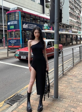 黑色单肩无袖背心连衣裙女装夏季性感辣妹开叉中长裙收腰包臀裙子