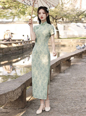 改良旗袍印花新款女夏季绿色年轻款少女连衣裙包臀裙长款复古气质