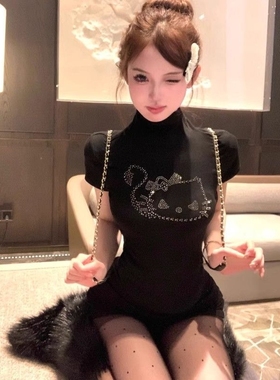 黑色紧身显胸小高领短袖T恤女春夏季内搭外穿短款设计感小众上衣