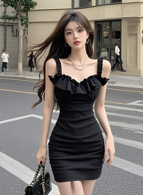 黑色领吊带连衣裙女富家千金轻奢性感高冷御姐气质纯欲风包臀短裙