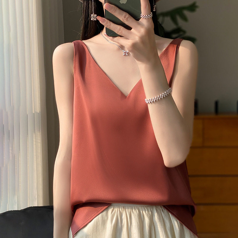 丝绸真丝挂脖吊带背心女2026夏季女装新款修身v领短款气质上衣T恤