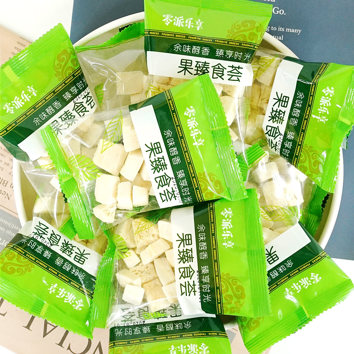 椰子脆块独立小包散装椰子干休闲即食椰子肉干片追剧年货小零食